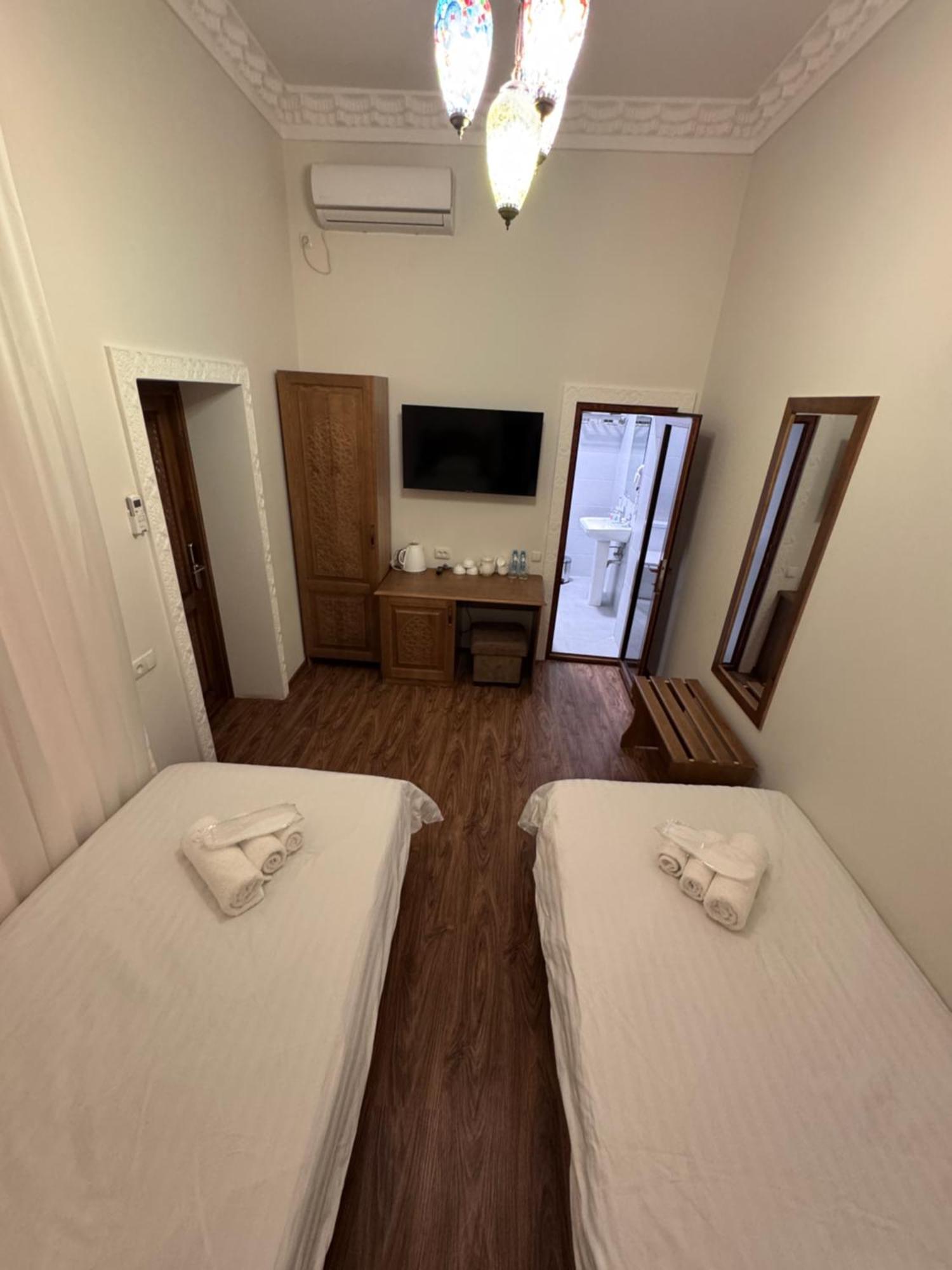 Guesthouse Muqaddam Bukhara Bagian luar foto